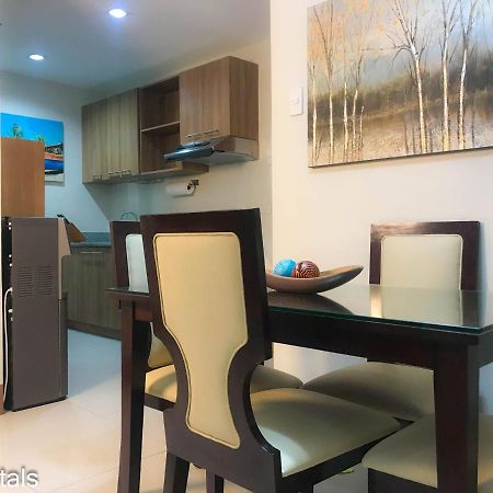 2 Bedroom Condo @ Midpoint Residences W/ City View Mandaue Eksteriør billede