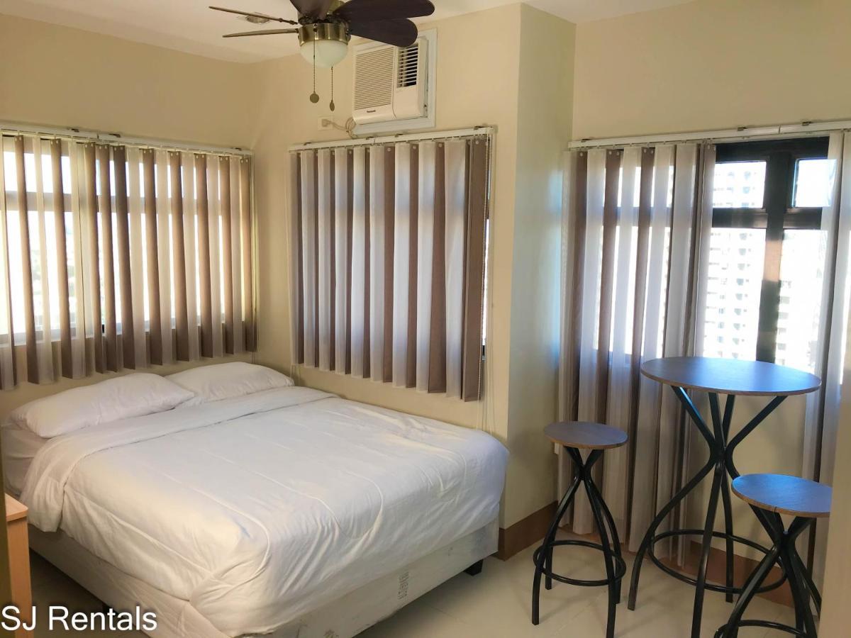 2 Bedroom Condo @ Midpoint Residences W/ City View Mandaue Eksteriør billede