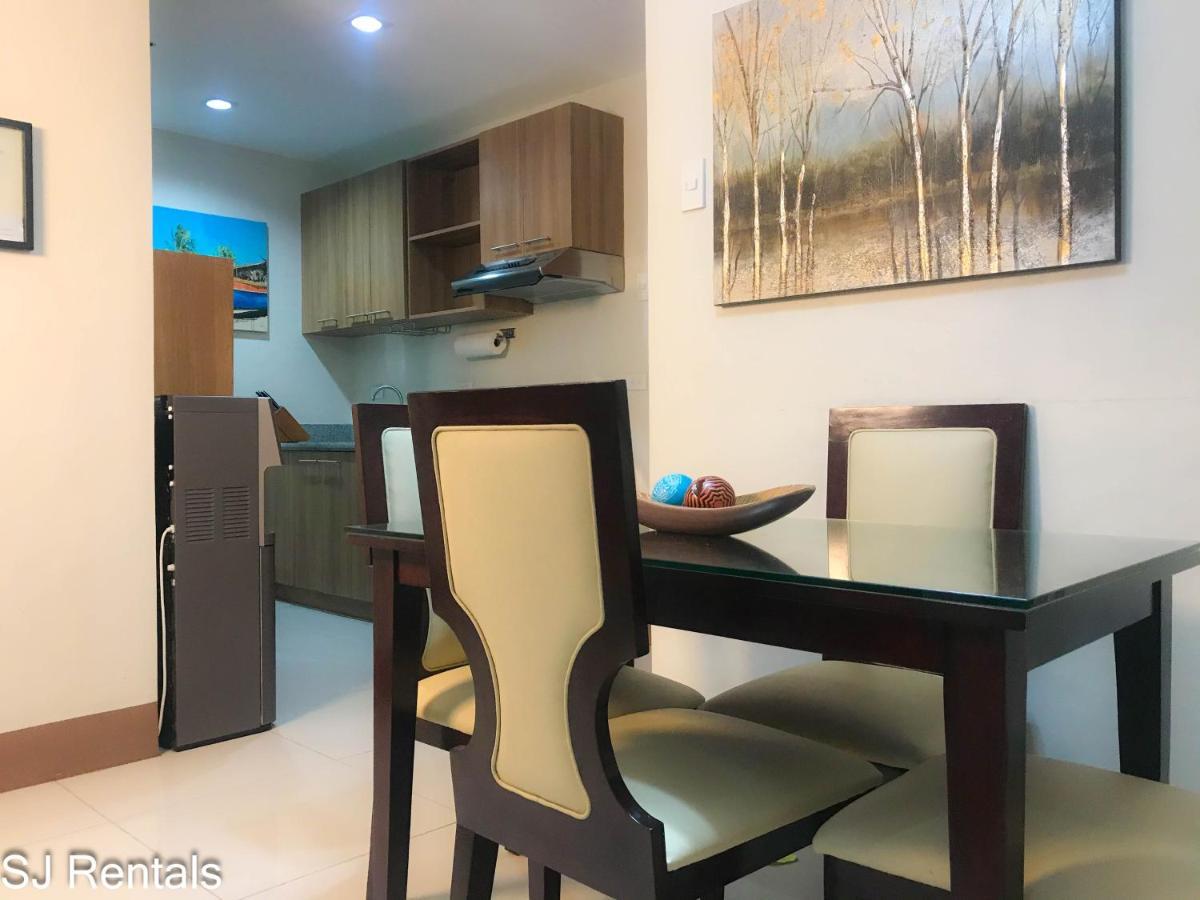 2 Bedroom Condo @ Midpoint Residences W/ City View Mandaue Eksteriør billede