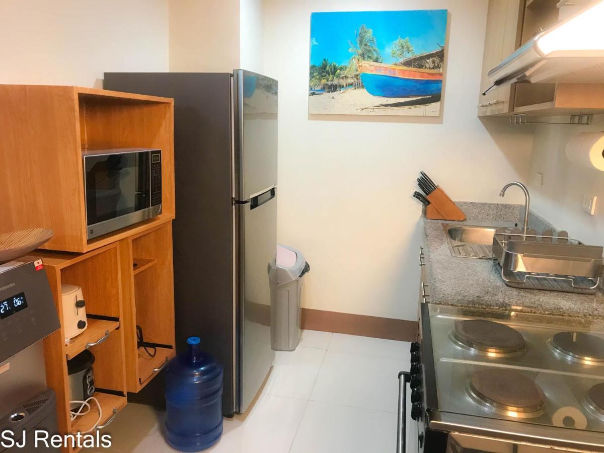 2 Bedroom Condo @ Midpoint Residences W/ City View Mandaue Eksteriør billede
