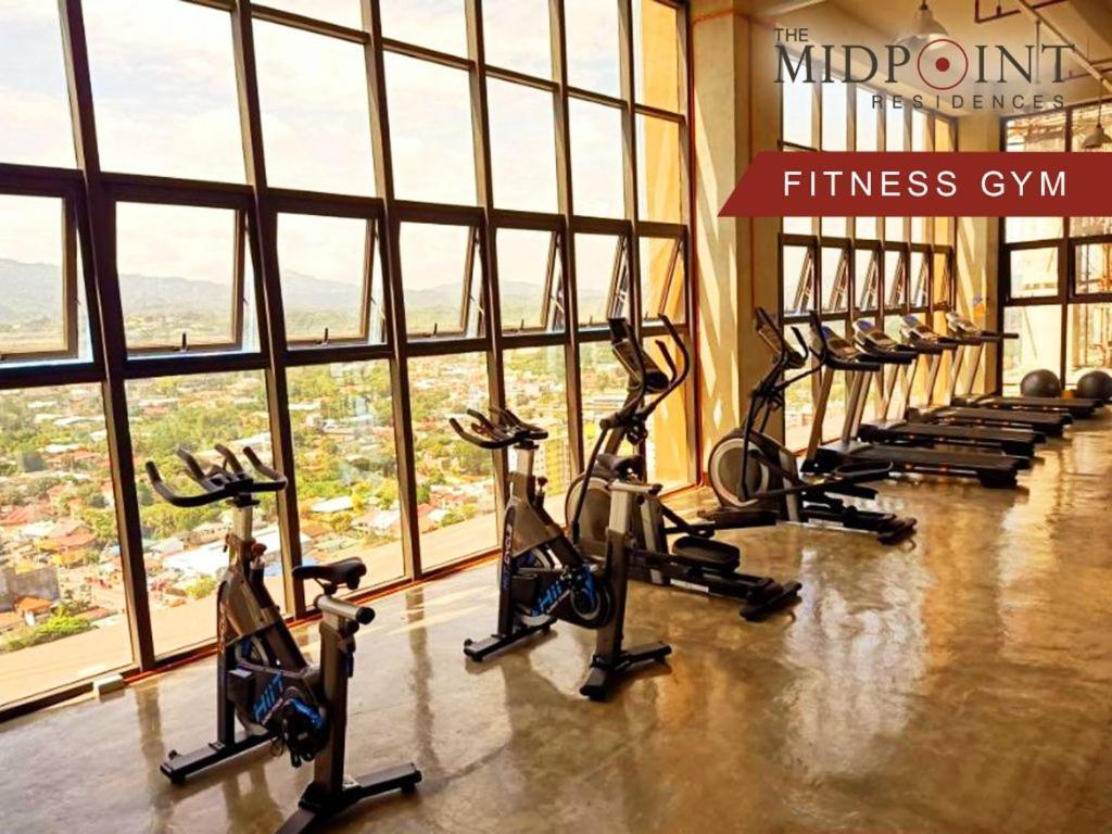 2 Bedroom Condo @ Midpoint Residences W/ City View Mandaue Eksteriør billede